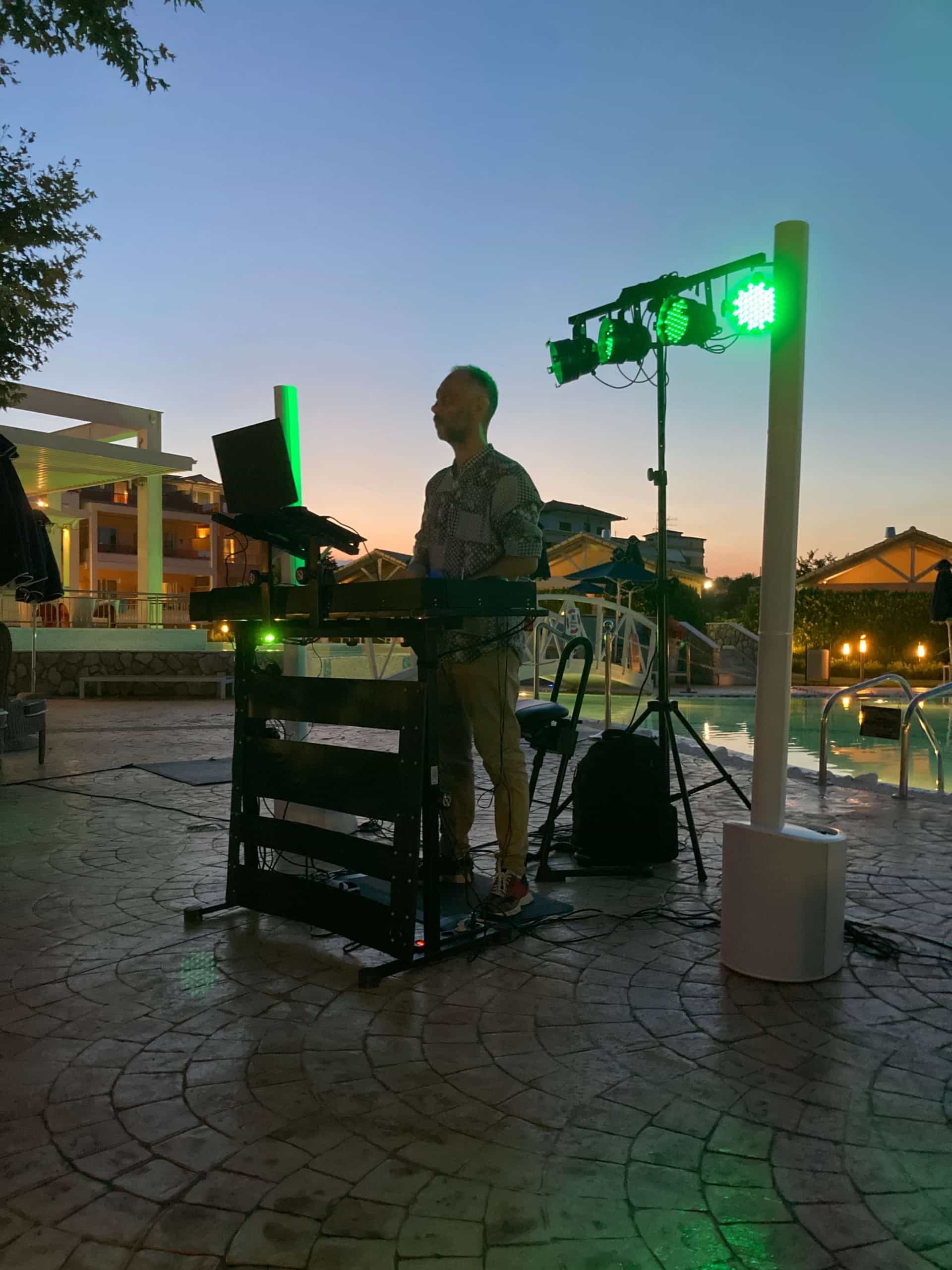 Οργάνωση γαμήλιων δεξιώσεων DJ για γάμους Γαμήλια δεξίωση Σχεδιασμός γάμου Υπηρεσίες γάμου Γαμήλια πάρτι Μουσική για γάμο Επαγγελματικός DJ γάμου Ενοικίαση εξοπλισμού για γάμο Γαμήλια ψυχαγωγία Καλύτερος DJ για γάμο Οργάνωση γαμήλιων δεξιώσεων στην [πόλη σας] Προσιτές υπηρεσίες γάμου Επαγγελματική μουσική για γάμους Πλήρης πακέτο οργάνωσης γάμου Δημιουργία αξέχαστης γαμήλιας εμπειρίας Μουσική και φωτισμός για γάμο Οργάνωση γαμήλιου πάρτι Σχεδιασμός και οργάνωση γάμου DJ με εμπειρία σε γάμους