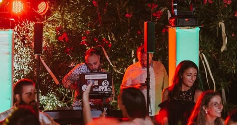 DJ διαβάζει κοινό – DJ Seitan, Wedding Jockey