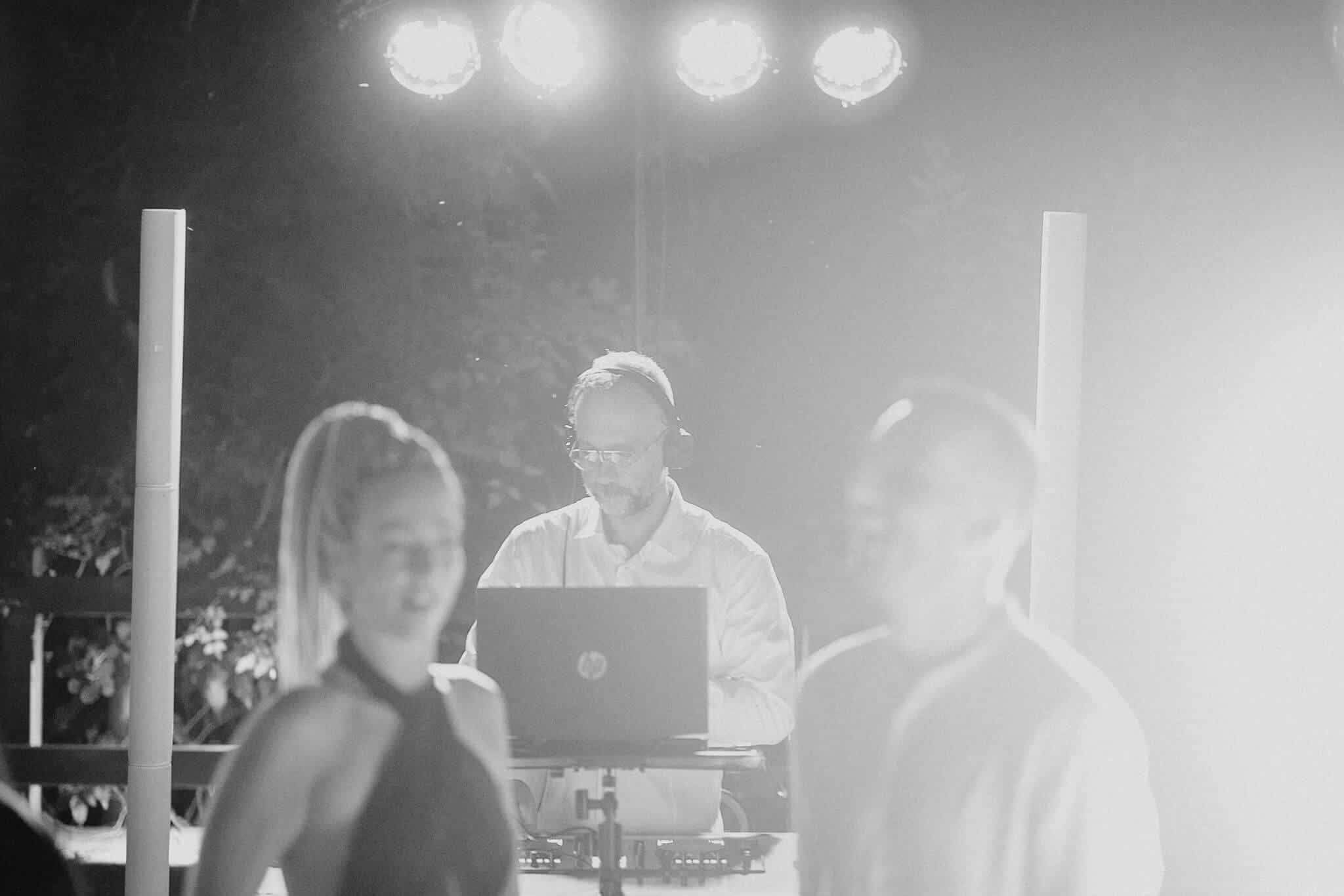 Οργάνωση γαμήλιων δεξιώσεων DJ για γάμους Γαμήλια δεξίωση Σχεδιασμός γάμου ροη διασκεδασης, Γαμήλια πάρτι Μουσική για γάμο Επαγγελματικός DJ γάμου Ενοικίαση εξοπλισμού για γάμο Γαμήλια ψυχαγωγία Καλύτερος DJ για γάμο Οργάνωση γαμήλιων δεξιώσεων στην [πόλη σας] Προσιτές υπηρεσίες γάμου Επαγγελματική μουσική για γάμους Πλήρης πακέτο οργάνωσης γάμου Δημιουργία αξέχαστης γαμήλιας εμπειρίας Μουσική και φωτισμός για γάμο Οργάνωση γαμήλιου πάρτι Σχεδιασμός και οργάνωση γάμου DJ με εμπειρία σε γάμους